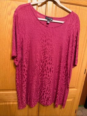 Antthony Deep Pink Animal-Print Short Sleeve Top